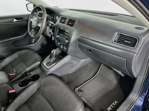 Used 2012 Volkswagen Jetta SE FWD image 29