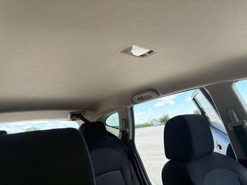 Used 2011 Nissan Rogue SV FWD image 23