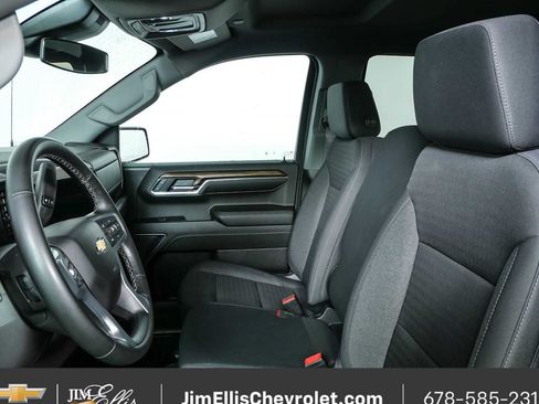 Used 2024 Chevrolet Silverado 1500 LT AWD/4WD image 5