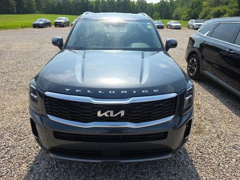 Certified 2022 Kia Telluride EX w/ EX Premium Package FWD image 2