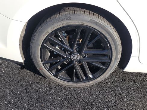 Certified 2025 Toyota Camry SE image 9