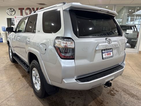 Used 2024 Toyota 4Runner SR5 Premium image 8