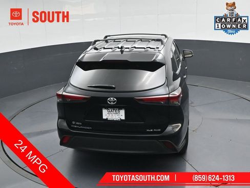 Used 2024 Toyota Highlander XLE AWD/4WD image 41