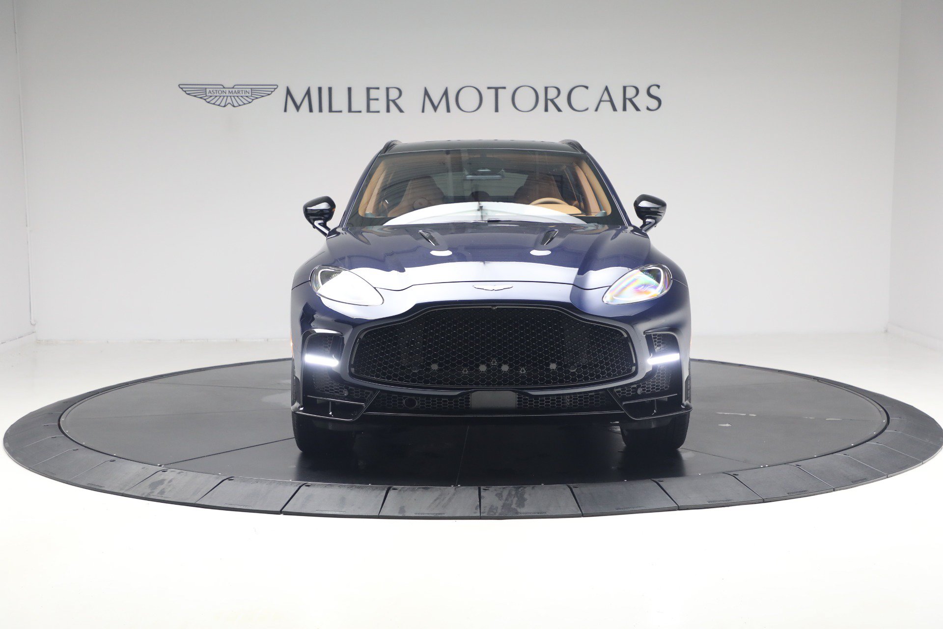 Used 2026 Aston Martin DBX S AWD/4WD image 11