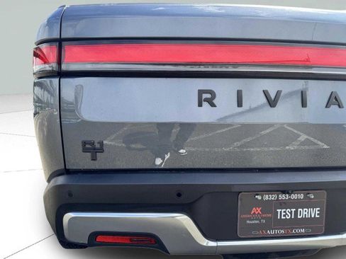 Used 2022 Rivian R1T Adventure image 16