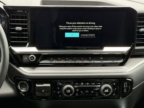 New 2026 Chevrolet Silverado 1500 High Country AWD/4WD image 14