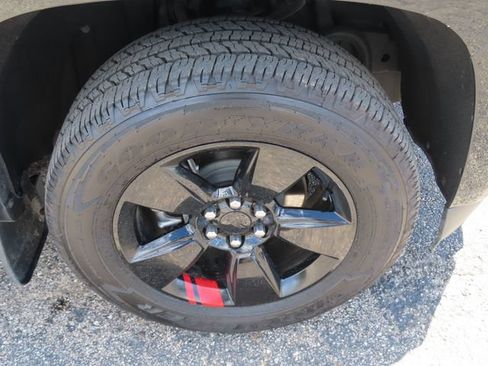 Used 2021 Chevrolet Colorado LT w/ Redline Special Edition AWD/4WD image 16
