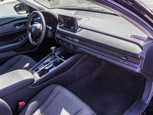 Used 2025 Honda Accord SE image 16
