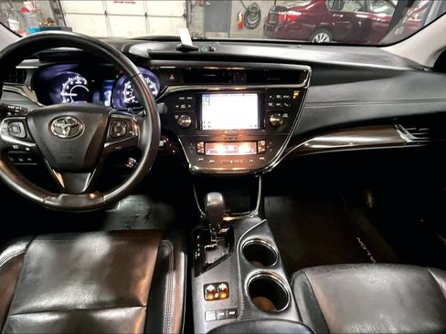 Used 2013 Toyota Avalon Limited image 14