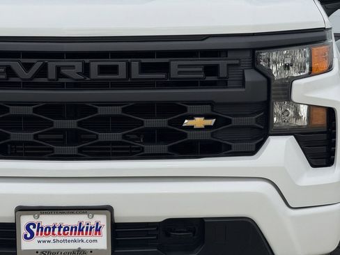 Used 2022 Chevrolet Silverado 1500 Custom RWD image 8