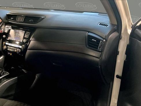 Used 2020 Nissan Rogue AWD image 31