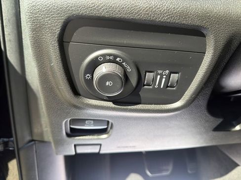 Used 2021 Jeep Grand Cherokee L Limited AWD/4WD image 20