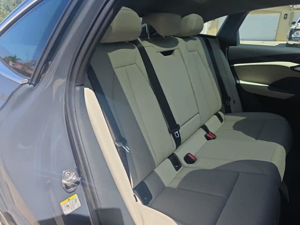 Used 2025 Audi A6 e-tron Premium Plus w/ Premium Plus AWD/4WD image 11