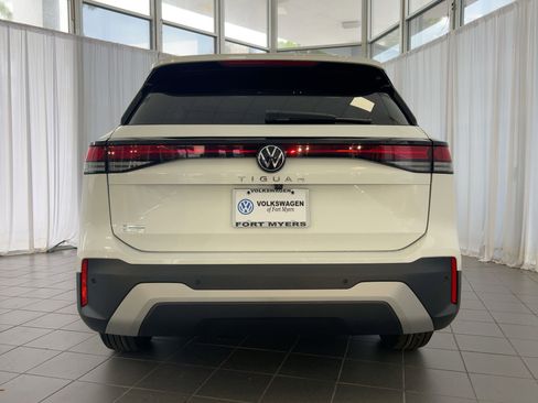 New 2026 Volkswagen Tiguan S image 10