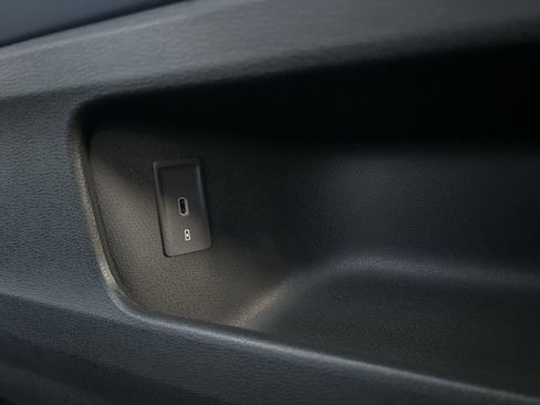 New 2025 Volkswagen ID. Buzz Pro S Plus image 30