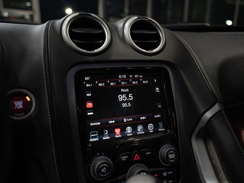 Used 2013 SRT Viper GTS w/ GTS Laguna Interior Pkg image 16