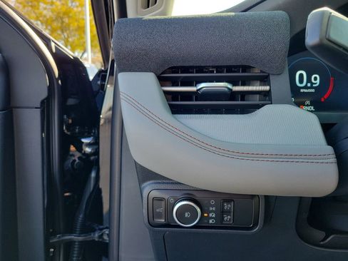 New 2026 Ford Explorer Active w/ Active Comfort Package image 21