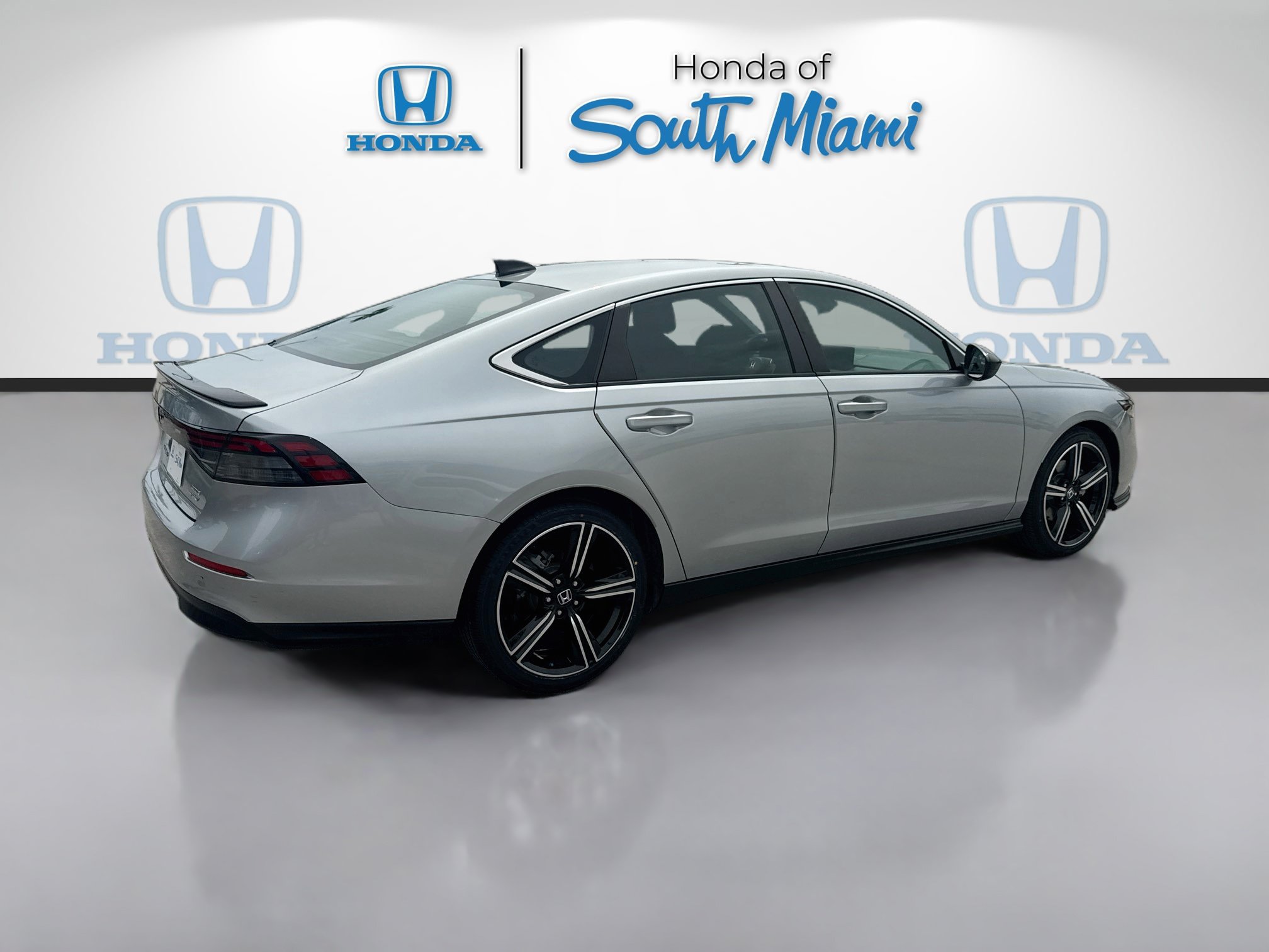 Used 2024 Honda Accord Sport image 7