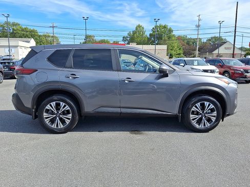 Certified 2023 Nissan Rogue SV image 9