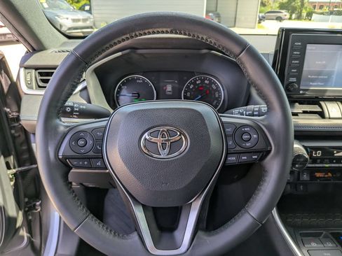 Used 2022 Toyota RAV4 SE AWD/4WD image 32