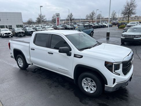 Used 2024 GMC Sierra 1500 Pro w/ Pro Value Package image 5