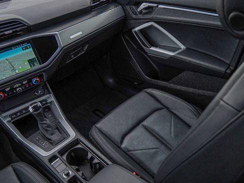 Certified 2022 Audi Q3 2.0T Premium Plus w/ Premium Plus Package image 26