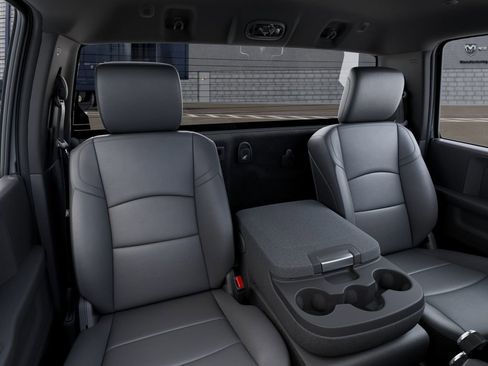New 2025 RAM 3500 Tradesman AWD/4WD image 16