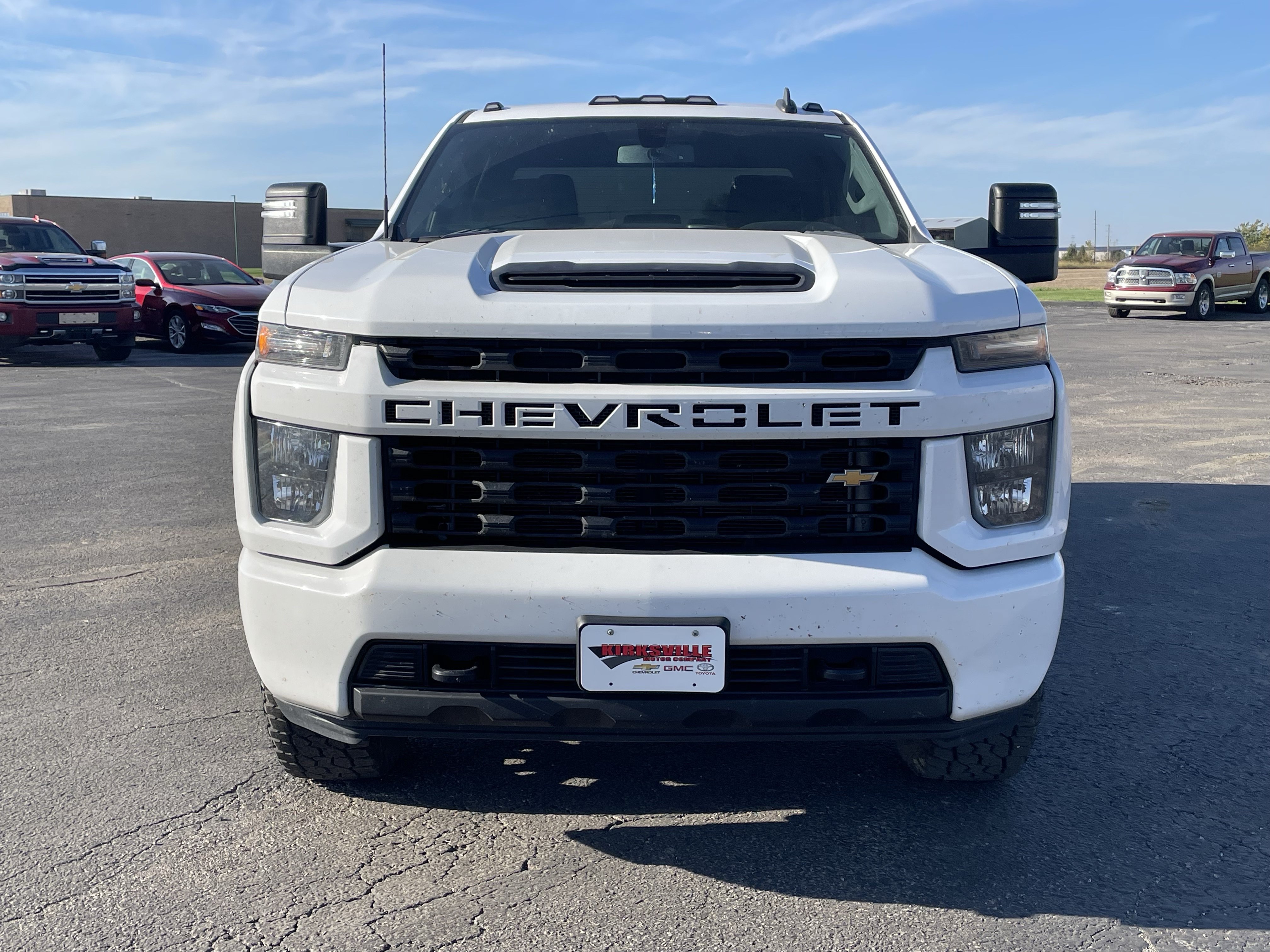 Used 2021 Chevrolet Silverado 2500 Custom w/ Custom Value Package AWD/4WD image 9