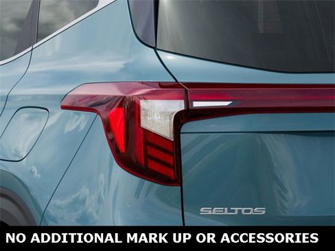 New 2026 Kia Seltos SX w/ SX Sunroof Package image 11