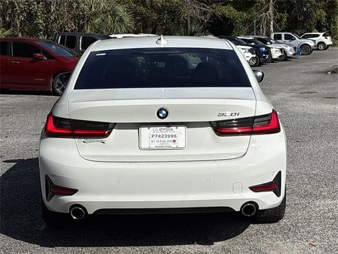 Used 2022 BMW 330i Sedan w/ Driving Assistance Package image 27