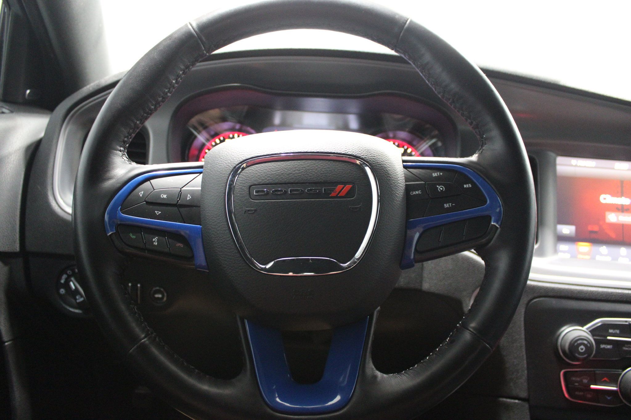 Used 2023 Dodge Charger SXT w/ Blacktop Package AWD/4WD image 27