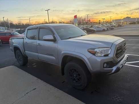 Used 2019 Toyota Tacoma SR5 image 1
