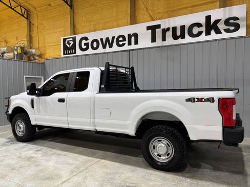 Used 2017 Ford F250 XL w/ Power Equipment Group image 5