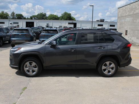 Used 2024 Toyota RAV4 XLE w/ Convenience Package AWD/4WD image 4