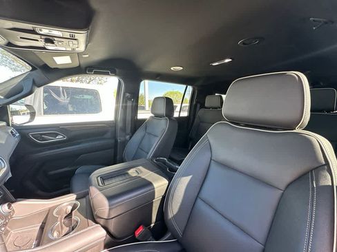 Used 2024 Chevrolet Suburban Premier w/ Max Trailering Package AWD/4WD image 7