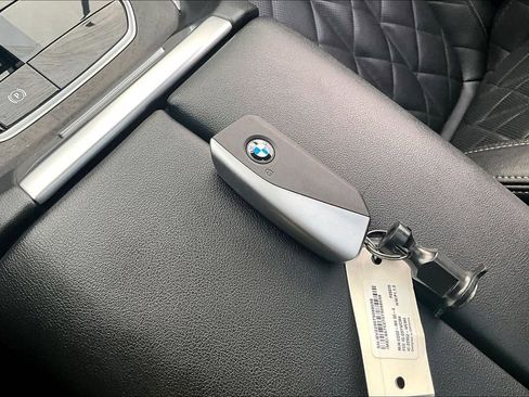 Used 2025 BMW X5 sDrive40i image 14