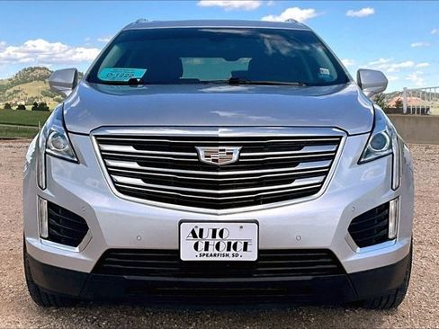 Used 2017 Cadillac XT5 Luxury AWD/4WD image 2