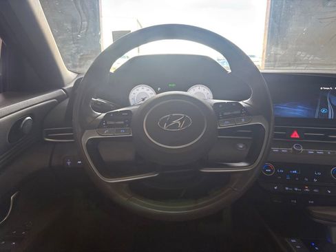 Used 2023 Hyundai Elantra SEL w/ Convenience Package FWD image 18