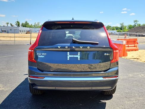 Certified 2023 Volvo XC90 B6 Plus w/ Protection Package AWD/4WD image 5