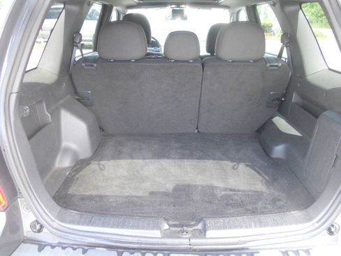 Used 2011 Ford Escape XLT w/ 202A Rapid Spec Order Code FWD image 21