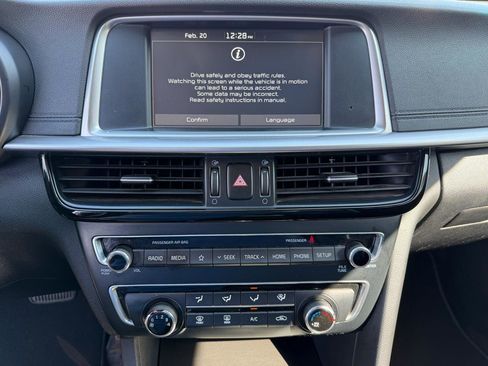 Used 2019 Kia Optima LX image 9