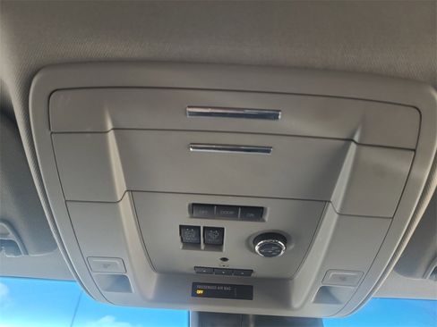 Used 2018 GMC Yukon XL Denali w/ Open Road Package image 25