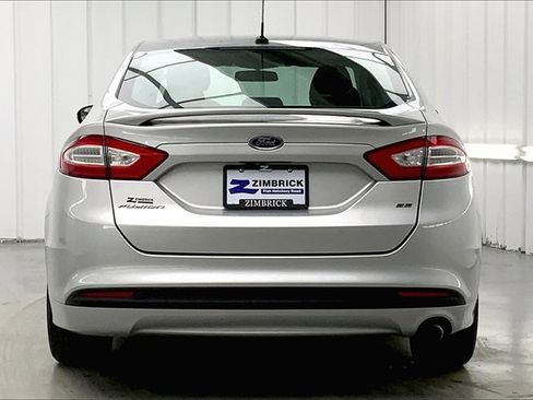 Used 2015 Ford Fusion SE w/ Equipment Group 201A image 4