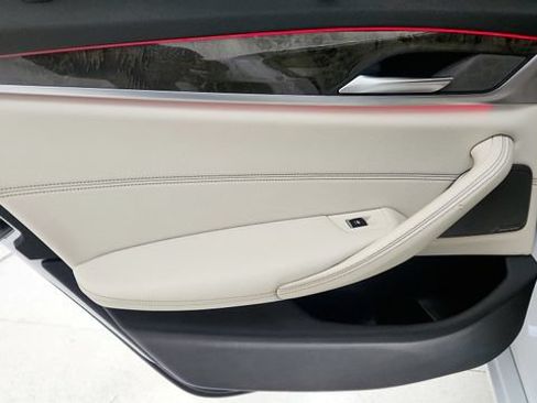 Used 2021 BMW 540i w/ Executive Package RWD image 45