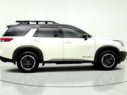Used 2024 Nissan Pathfinder Rock Creek AWD/4WD image 4