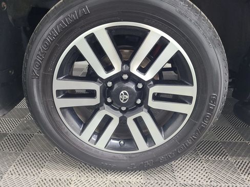 Used 2017 Toyota 4Runner Limited AWD/4WD image 16