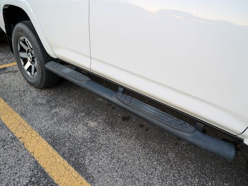 Used 2019 Toyota 4Runner TRD Off-Road image 11