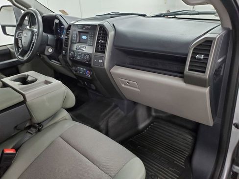 Used 2022 Ford F250 XL w/ STX Appearance Package image 13
