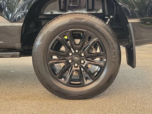 Certified 2024 Ford F150 Platinum w/ FX4 Off-Road Package AWD/4WD image 8