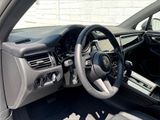 Certified 2025 Porsche Macan Turbo image 4